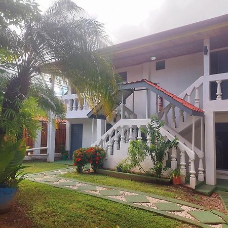 Hospedaje Quepos Exteriér fotografie