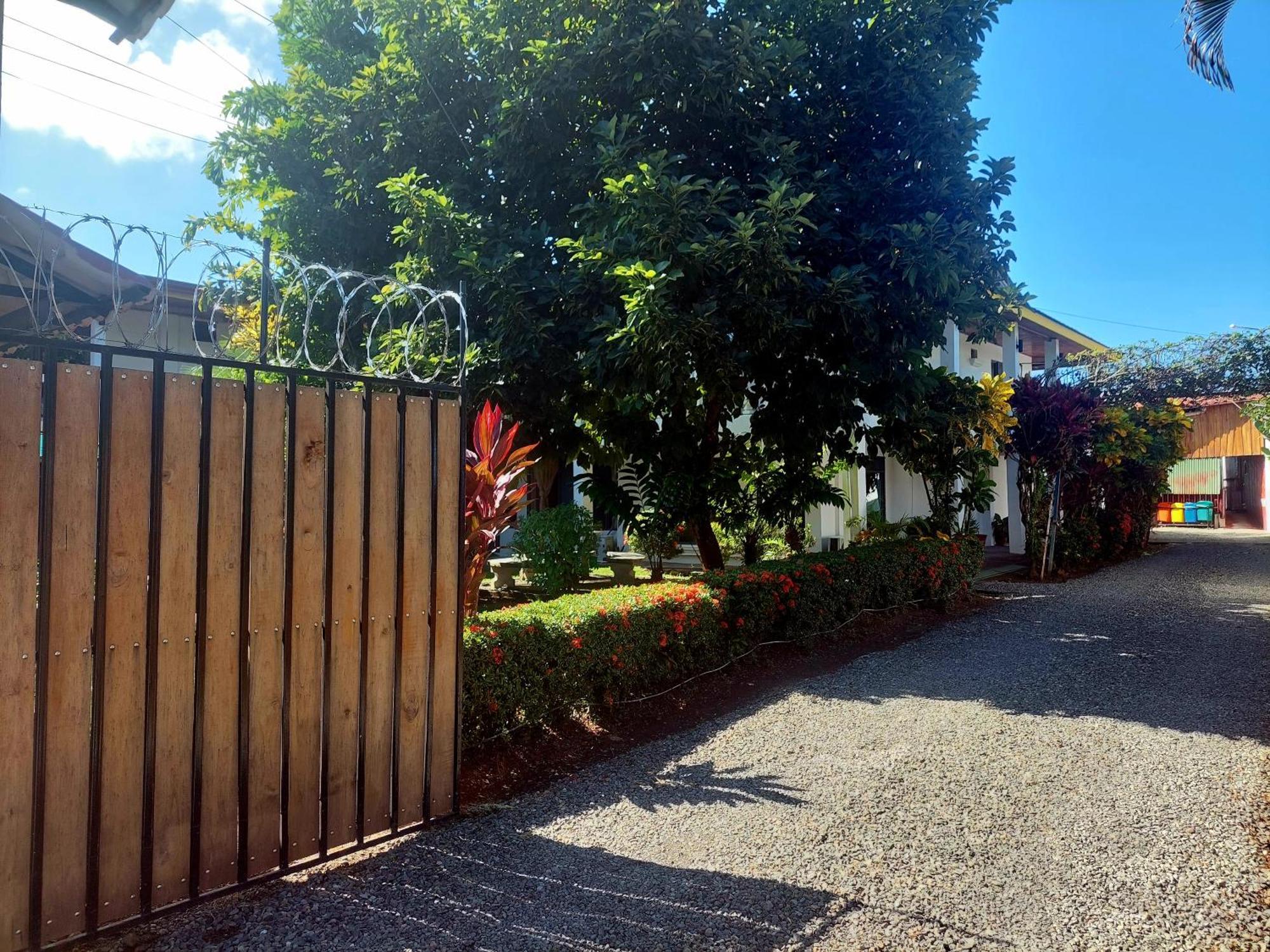 Hospedaje Quepos Exteriér fotografie