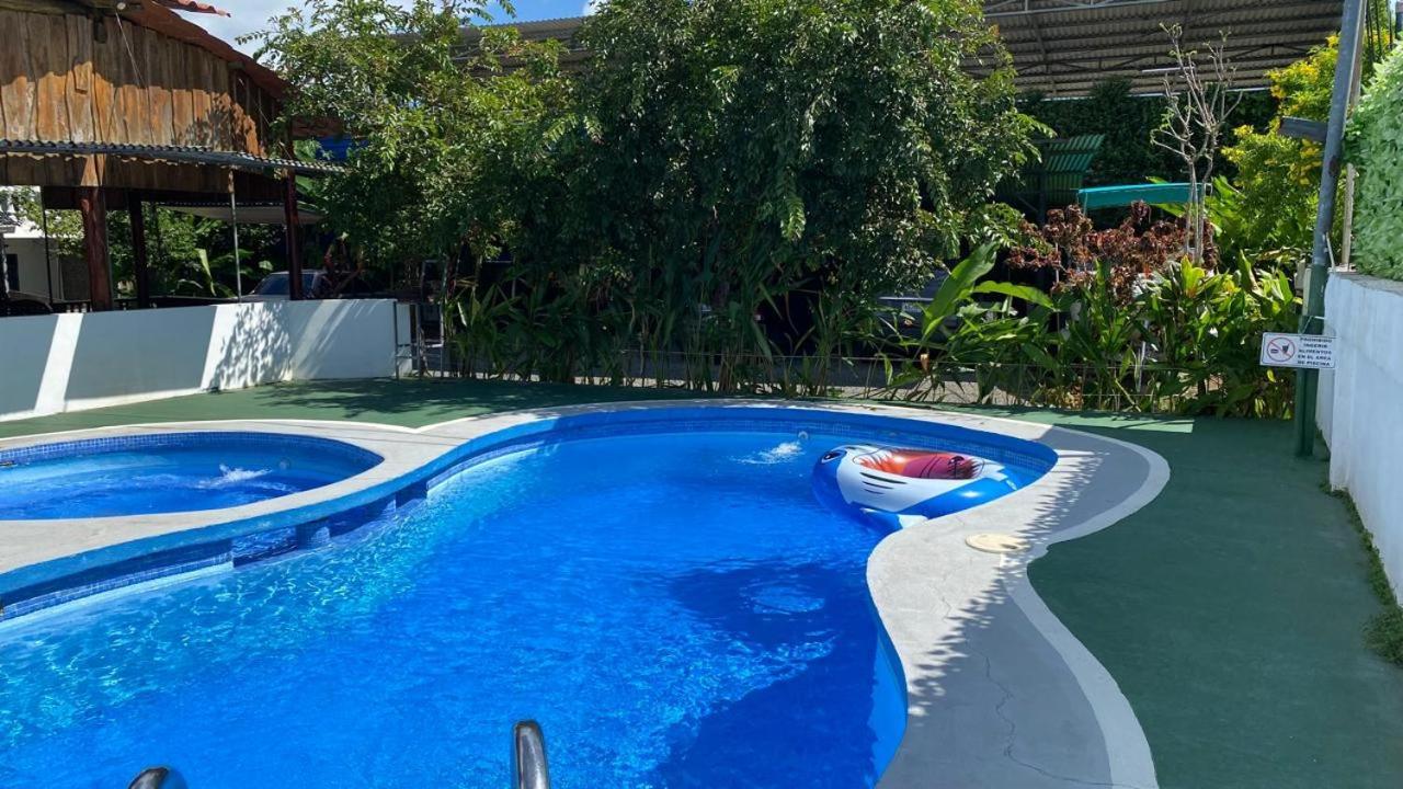 Hospedaje Quepos Exteriér fotografie